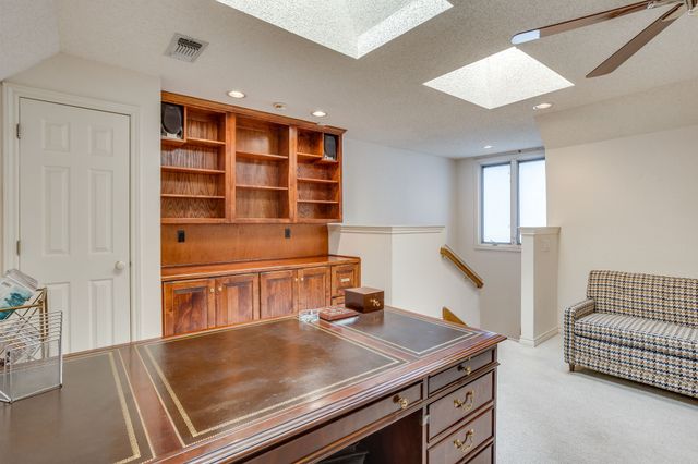 2006 Lake Country Drive, Arlington, TX 76012
