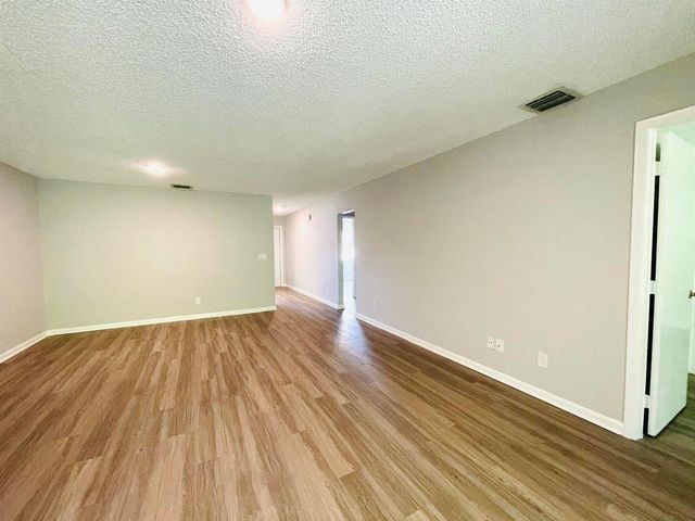 3765 Park Lane Villas Road, West Palm Beach, FL 33403