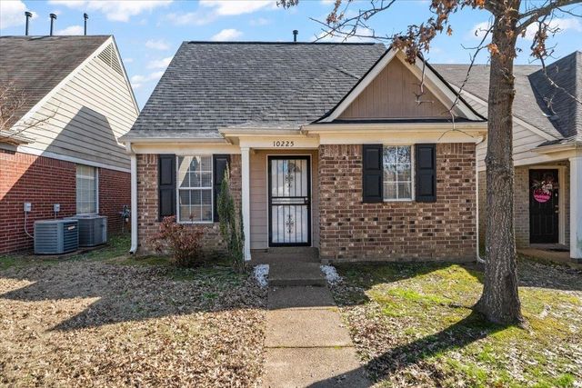 10225 STERLING RIDGE DR, Cordova, TN 38018