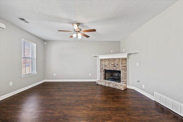 10225 STERLING RIDGE DR, Cordova, TN 38018