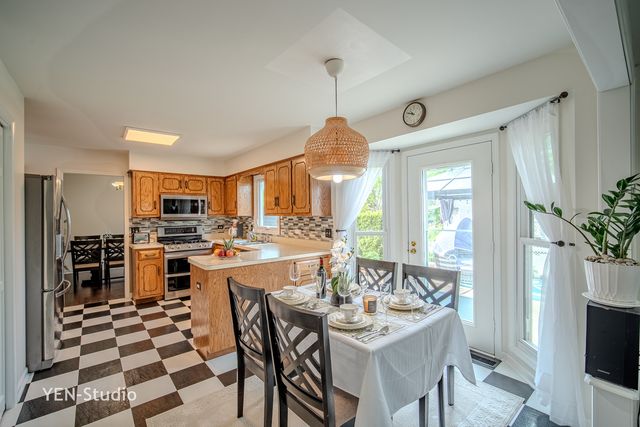 1713 Chestnut Hill Road, Plainfield, IL 60586