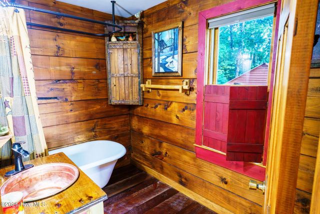 1300 Timberwood Drive, Marble, NC 28905