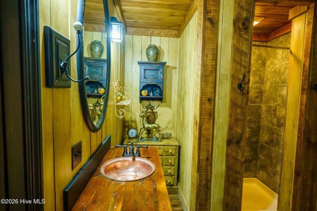 1300 Timberwood Drive, Marble, NC 28905