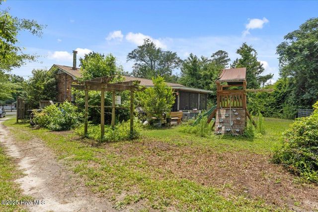 6803 Murrayville Road, Wilmington, NC 28411