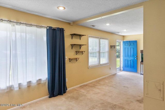 6803 Murrayville Road, Wilmington, NC 28411