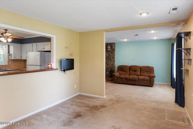 6803 Murrayville Road, Wilmington, NC 28411