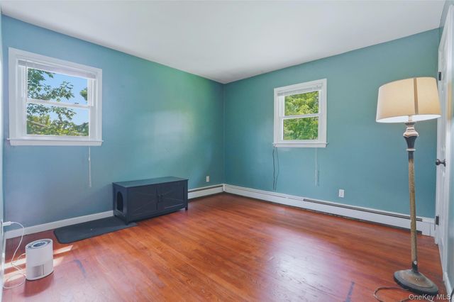 24 Esther Place, Lake Katrine, NY 12449