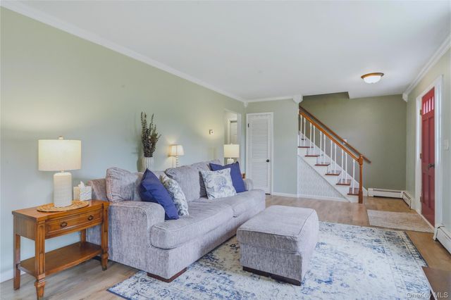 24 Esther Place, Lake Katrine, NY 12449