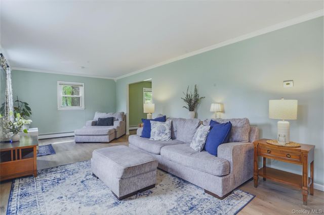 24 Esther Place, Lake Katrine, NY 12449