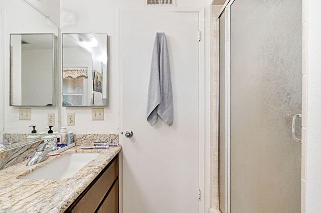 231 W Paul, Fresno, CA 93704