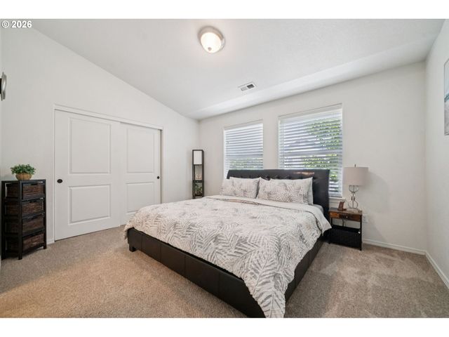 13546 Se STEELE St, Portland, OR 97236
