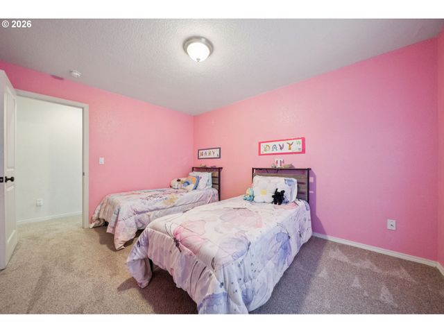 13546 Se STEELE St, Portland, OR 97236