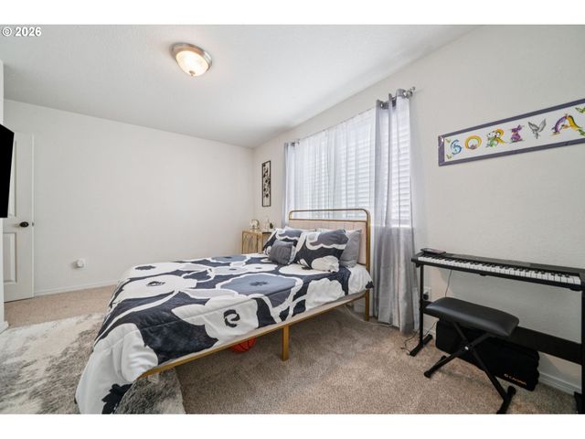 13546 Se STEELE St, Portland, OR 97236