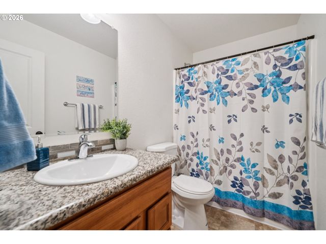 13546 Se STEELE St, Portland, OR 97236