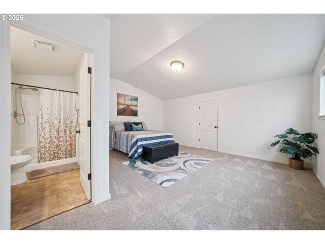 13546 Se STEELE St, Portland, OR 97236