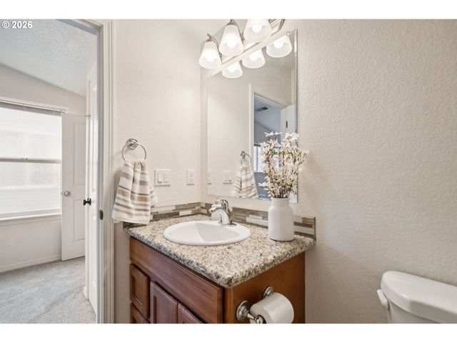 13546 Se STEELE St, Portland, OR 97236