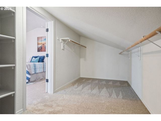 13546 Se STEELE St, Portland, OR 97236