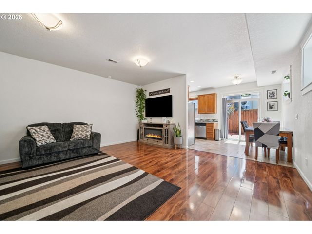 13546 Se STEELE St, Portland, OR 97236