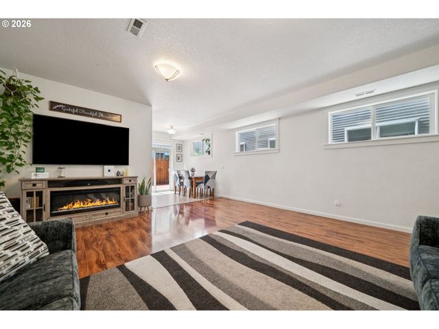 13546 Se STEELE St, Portland, OR 97236