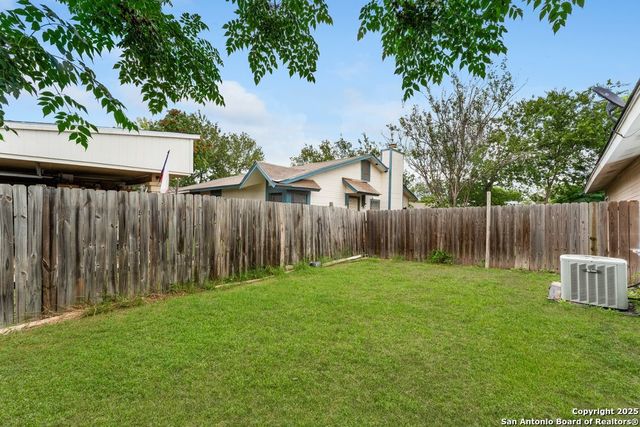 9611 Simplicity Dr, San Antonio, TX 78245