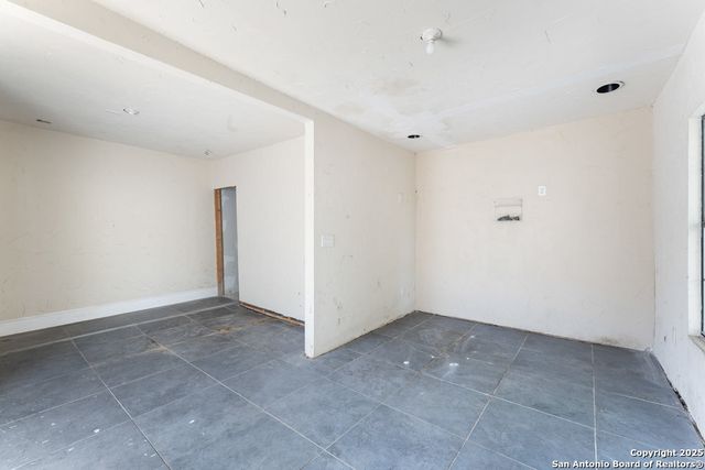 9611 Simplicity Dr, San Antonio, TX 78245