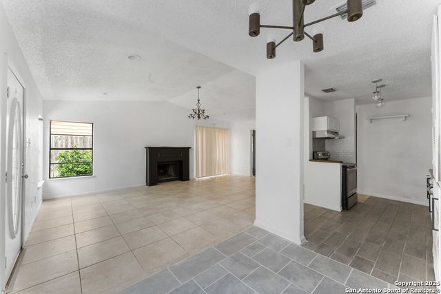 9611 Simplicity Dr, San Antonio, TX 78245