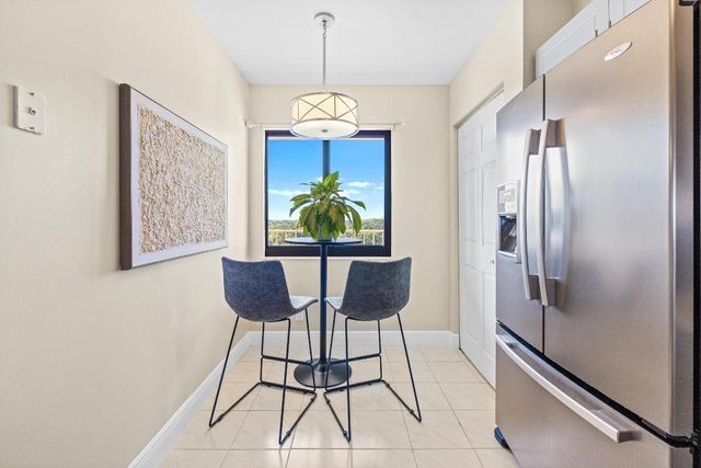 7076 Huntington Lane 802, Delray Beach, FL 33446