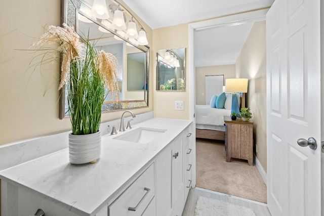 7076 Huntington Lane 802, Delray Beach, FL 33446