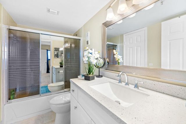 7076 Huntington Lane 802, Delray Beach, FL 33446