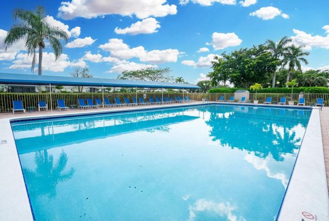 7076 Huntington Lane 802, Delray Beach, FL 33446