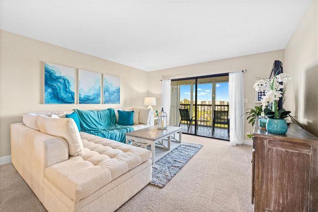 7076 Huntington Lane 802, Delray Beach, FL 33446