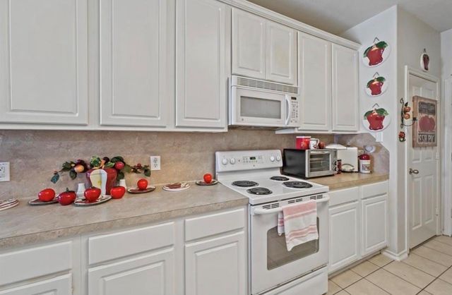 13134 Peppergate Lane, Houston, TX 77044