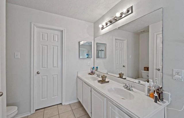 13134 Peppergate Lane, Houston, TX 77044