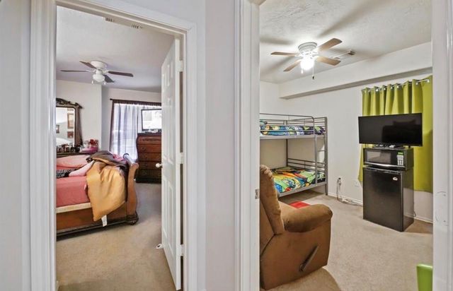13134 Peppergate Lane, Houston, TX 77044