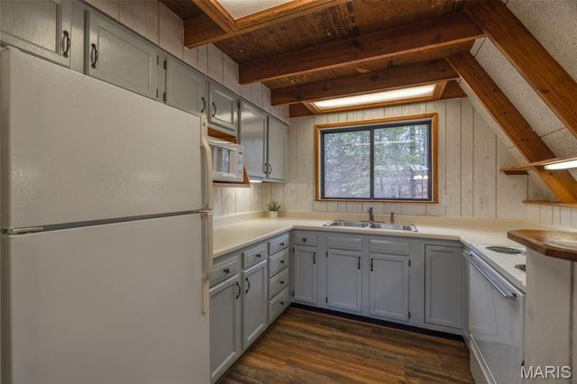 1551 Bliss Lake Drive, Innsbrook, MO 63390