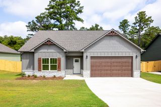 1352 Lee Road 0219, Phenix City, AL 36870