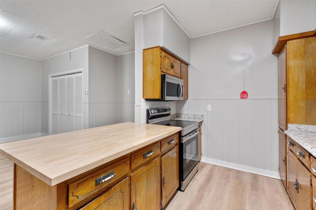 303 Cedar ST, Granger, TX 76530