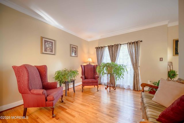 315 Blossom Circle, Egg Harbor Twp, NJ 08234