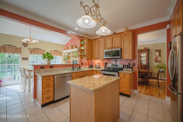 315 Blossom Circle, Egg Harbor Twp, NJ 08234