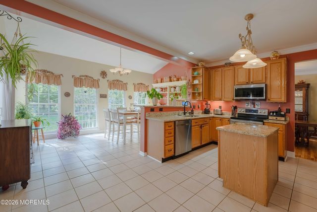 315 Blossom Circle, Egg Harbor Twp, NJ 08234