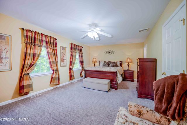 315 Blossom Circle, Egg Harbor Twp, NJ 08234