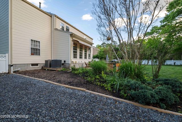 315 Blossom Circle, Egg Harbor Twp, NJ 08234