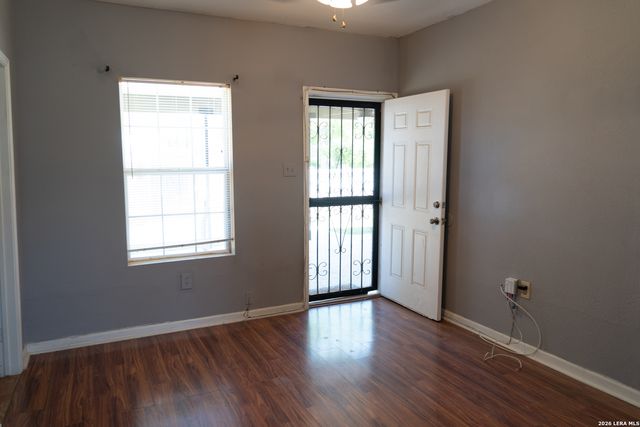 1412 WHITMAN AVE, San Antonio, TX 78211