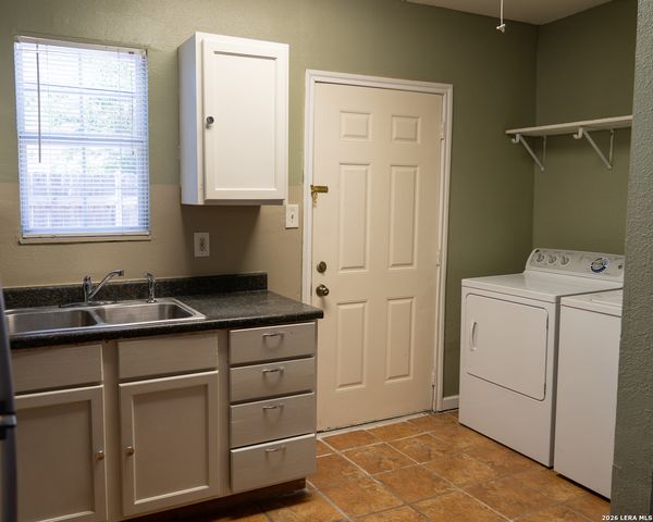 1412 WHITMAN AVE, San Antonio, TX 78211