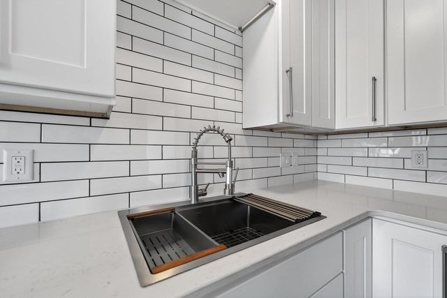 413 E Lincoln Drive, Deforest, WI 53532