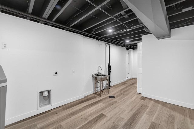 413 E Lincoln Drive, Deforest, WI 53532