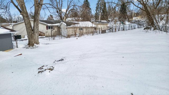 413 E Lincoln Drive, Deforest, WI 53532