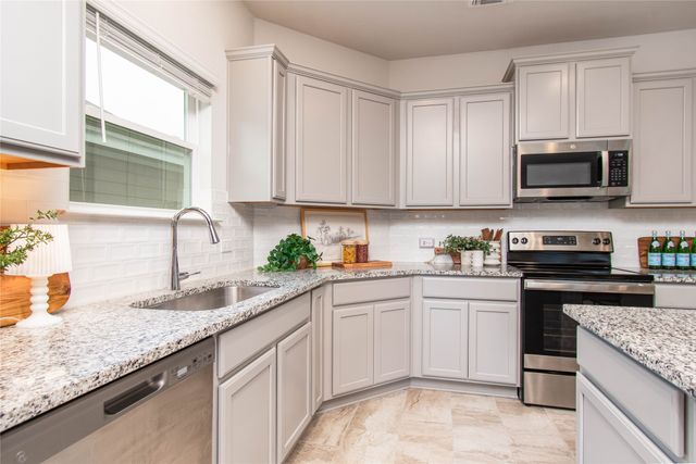 736 Jersey Court, Troy, TX 76579