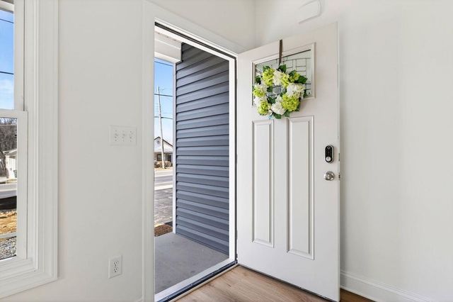 1303 EAST MAIN ST, Waynesboro, VA 22980