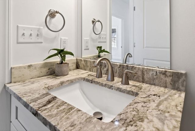 1303 EAST MAIN ST, Waynesboro, VA 22980